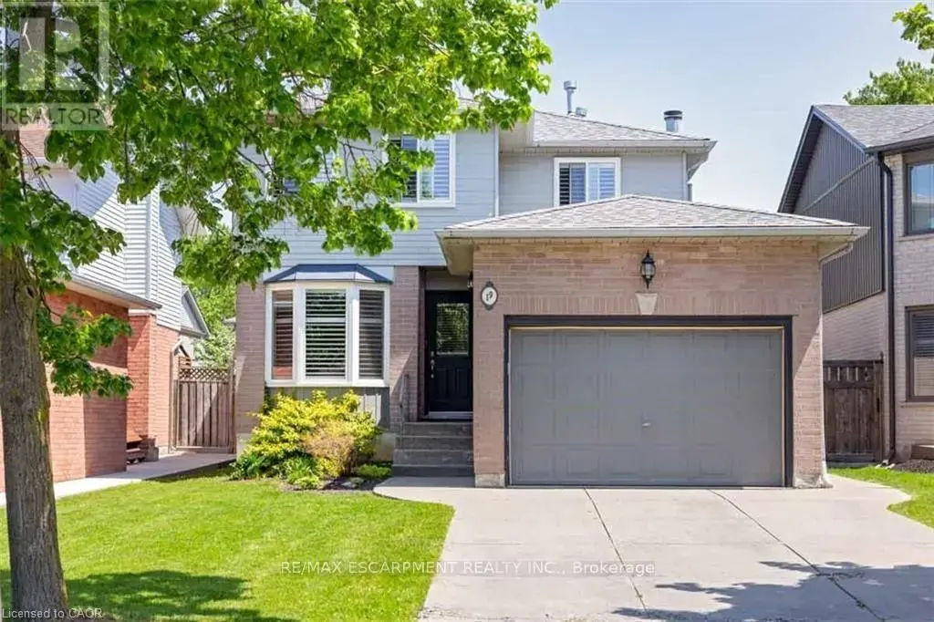 19 Beachgrove Crescent, Hamilton (Stoney Creek Mountain)
